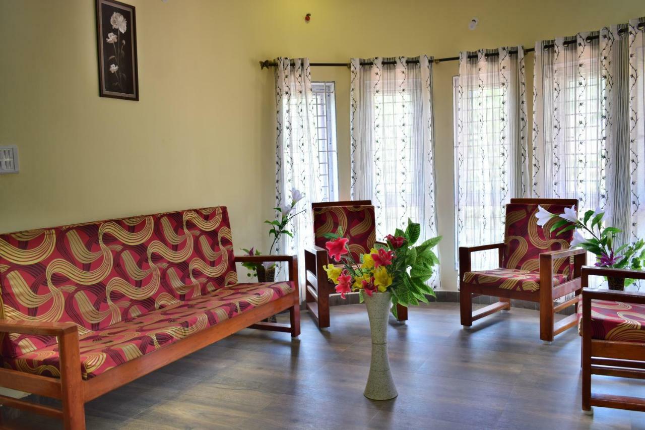 Kozee Kaves Hotel Yelagiri Buitenkant foto